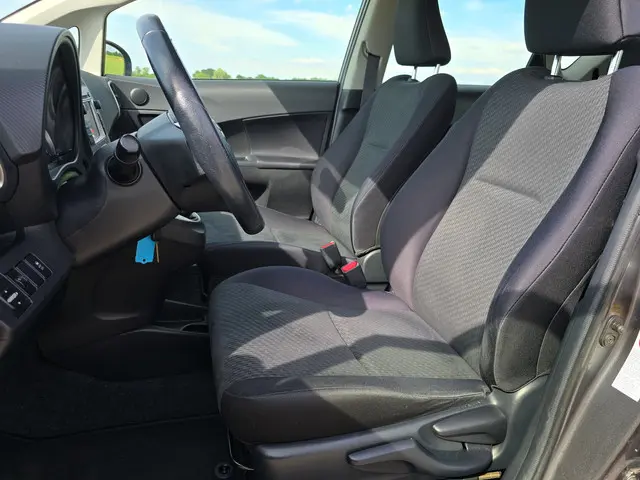 Toyota Verso-S 1.3 VVT-i Aspiration 2013 Benzine 21