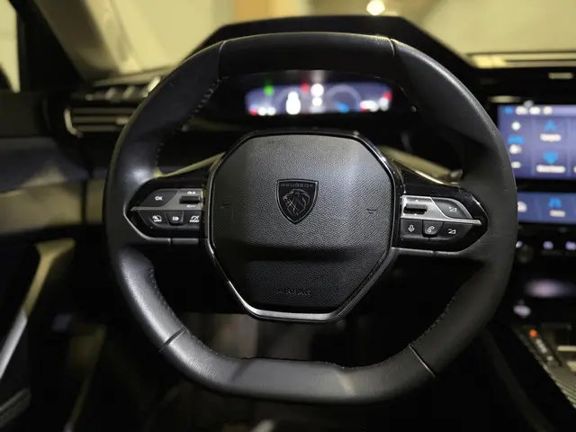 Peugeot 308 1.5 BlueHDi Allure Pack Business 2022 Diesel 5