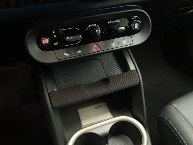MINI Countryman John Cooper Works 2025 Benzine 11