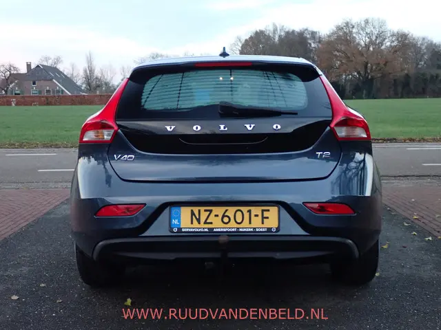 Volvo V40 2.0 T2 Nordic+ 2017 Benzine 24