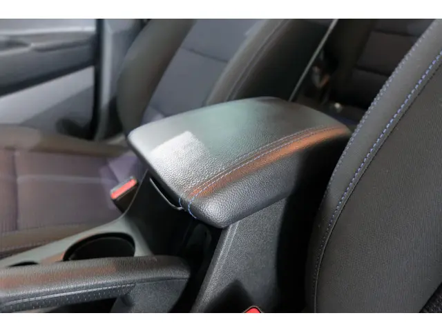 Hyundai Tucson 1.6 GDi Comfort 2015 Benzine 24