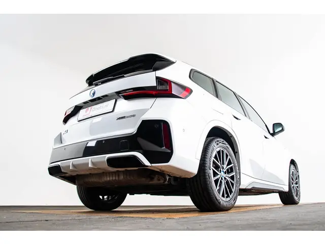 BMW X1 xDrive25e 2024 Hybride Benzine 38