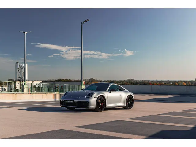 Porsche 911 3.0 Carrera 4S 2021 Benzine 76