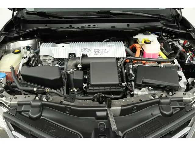 Toyota Auris 1.8 Hybrid Executive 2013 Hybride Benzine 35