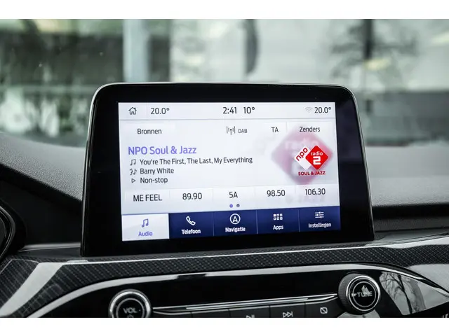 Ford Kuga 2.5 PHEV ST-Line 2023 Hybride Benzine 36