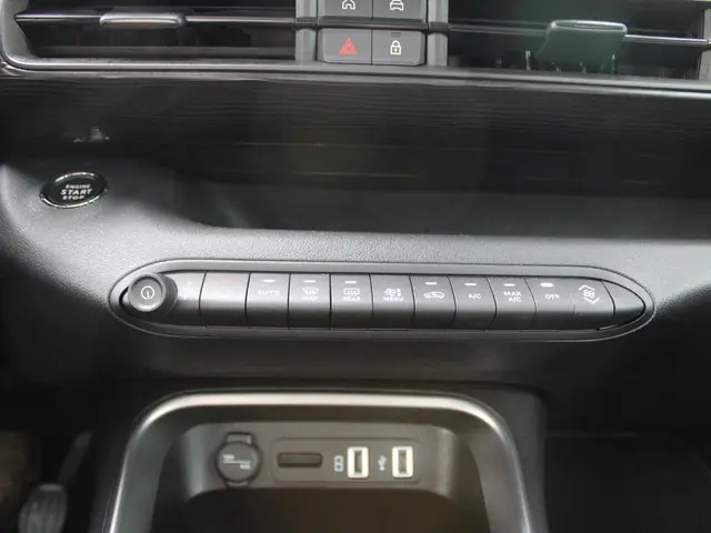 Jeep Avenger 1.2 Altitude 2024 Benzine 18