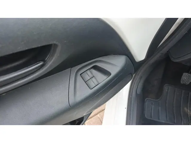 Peugeot 108 1.2 VTi Airco / Cruise control 2014 Benzine 13