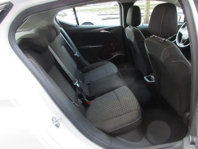 Opel Astra 1.0 Edition 5 Deurs Airco PDC 2016 Benzine 8