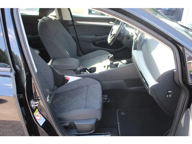 Volkswagen Golf Variant 1.0 TSI Life 2021 Benzine 26