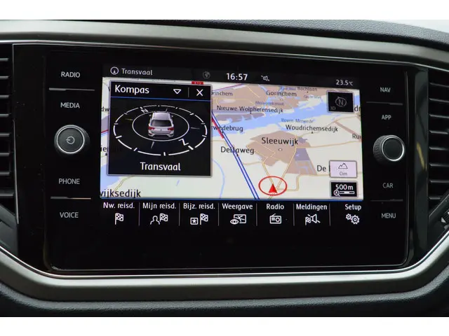 Volkswagen T-Roc 1.5 TSI Style Business 2020 Benzine 30