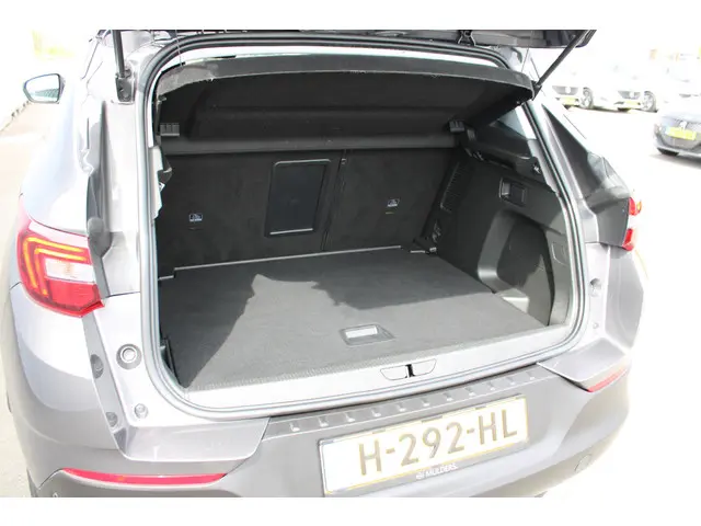 Opel Grandland X 1.2T 130 INNOVATION 2019 Benzine 18