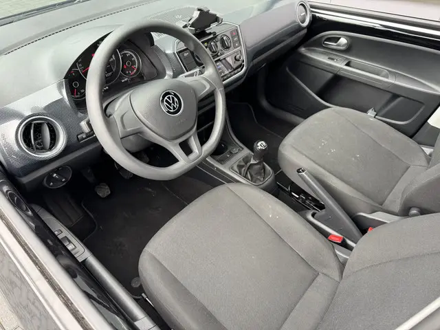 Volkswagen up! 1.0 2021 Benzine 18