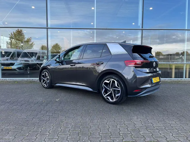 Volkswagen ID.3 3