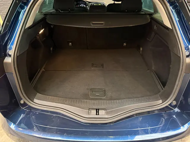 Renault Mégane Estate 1.3 TCe Limited 2020 Benzine 14