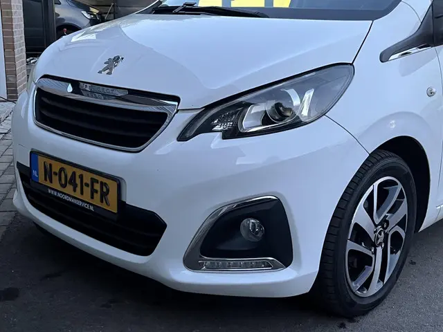 Peugeot 108 1.2 Puretech Allure 2015 Benzine 16