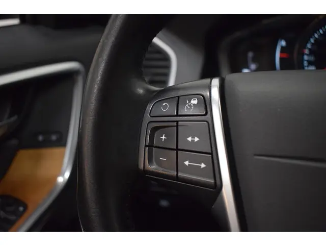 Volvo XC60 2.0 T5 245pk AUT8 Summum 2016 Benzine 7