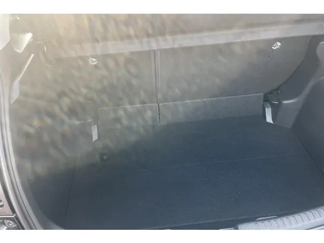 Toyota Yaris 1.5 Hybrid Active 2022 Hybride Benzine 14