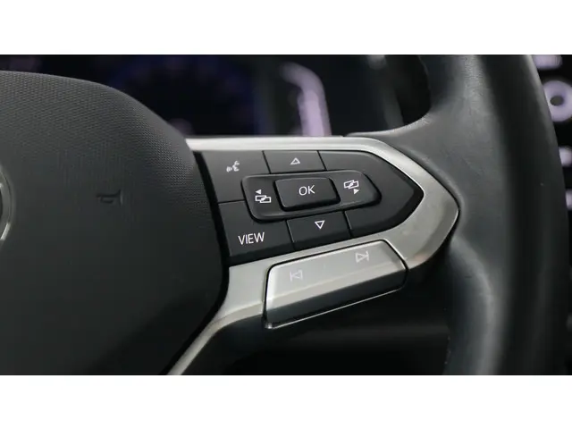 Volkswagen Polo 1.0 TSI 95pk Life Business 2024 Benzine 22