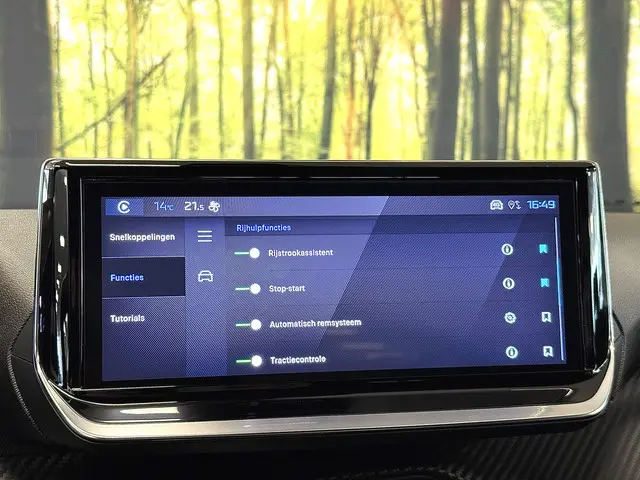 Peugeot 2008 1.2 PureTech 130 Allure 2024 Benzine 15