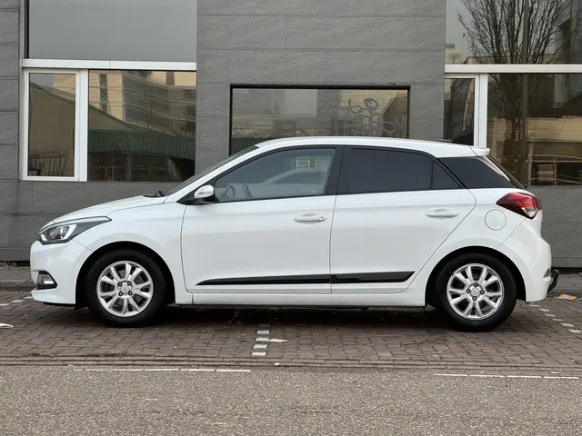 Hyundai i20 1.0 T-GDI Go! 2016 2016 Benzine 6