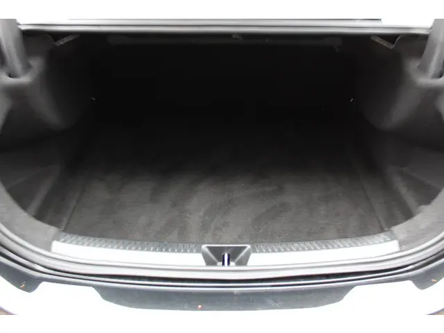 Mercedes-Benz A-Klasse 180 2020 Benzine 13