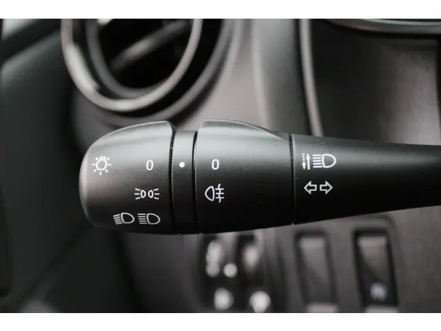 Renault Clio Estate 0.9 TCe Zen 2020 Benzine 30