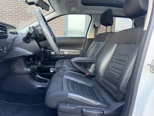 Citroën C4 Cactus 1.2 PureTech Shine 2016 Benzine 7