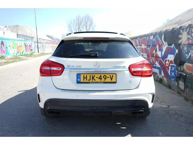Mercedes-Benz GLA AMG 45 4M. Prem. 2017 Benzine 4