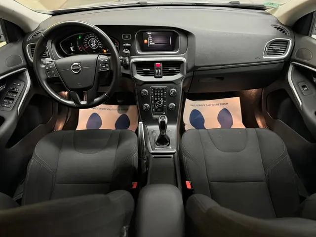 Volvo V40 2.0 T2 Momentum NAVI CRUISE PDC 2017 Benzine 13