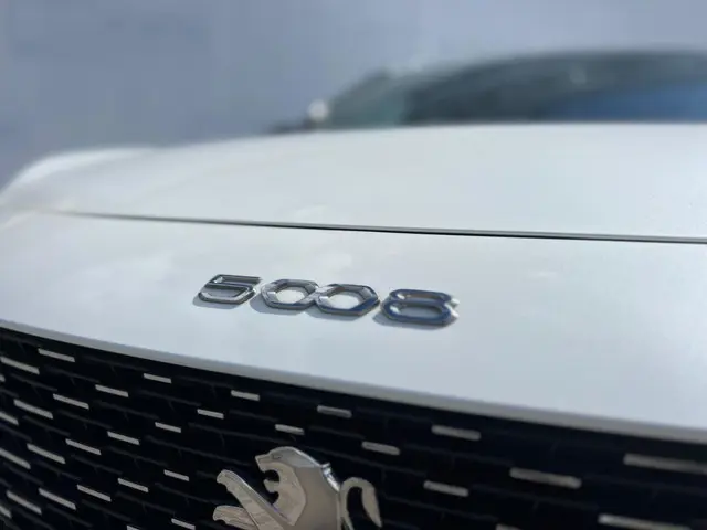 Peugeot 5008 1.2 PureTech Allure 2024 Benzine 15