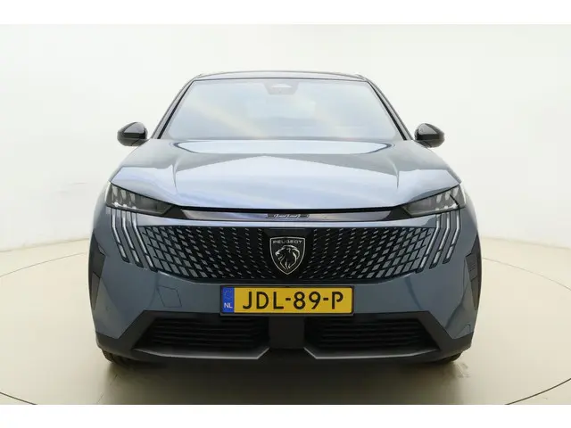 Peugeot 3008 1.2 Hybrid 136 GT 2025 Hybride Benzine 6
