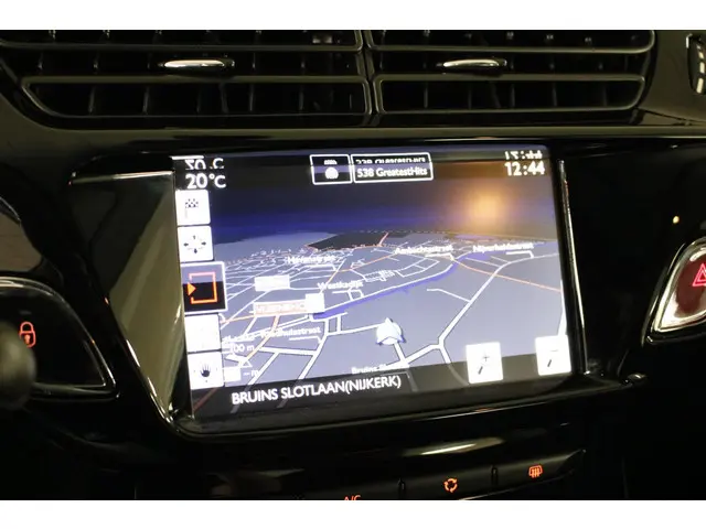 Citroën C3 1.2 PureTech Exclusive 2015 Benzine 20