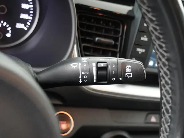 Kia Stonic 1.0 T-GDi DynamicLine 2019 Benzine 18