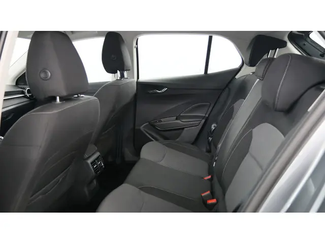 Škoda Fabia 1.0 TSI 95pk Selection 2024 Benzine 36