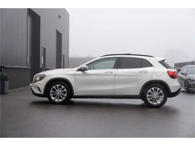 Mercedes-Benz GLA 200 CDI 4Matic AMG | 2014 Diesel 24
