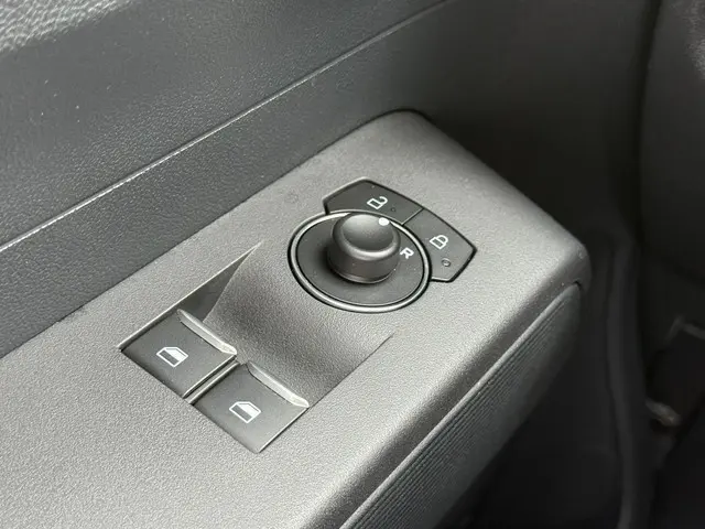 Ford Transit Courier 1.0 EcoBoost Trend 2024 Benzine 23