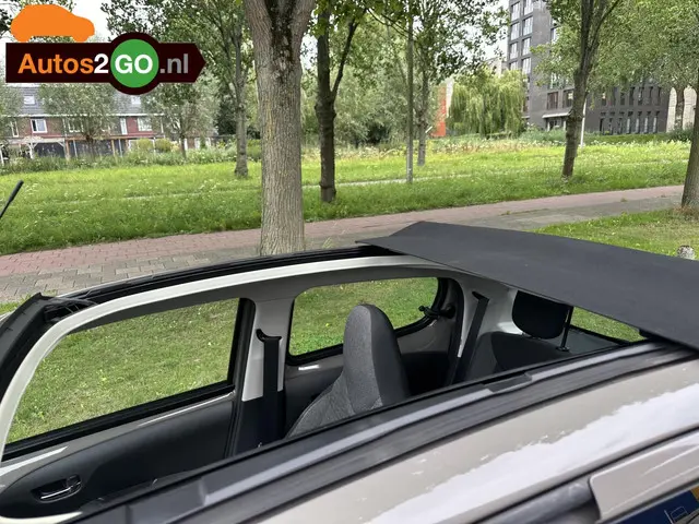 Citroën C1 1.2 PureTech Airscape Shine 2015 Benzine 10
