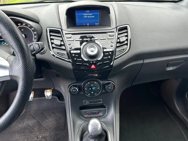 Ford Fiesta RS uitvoering 2017 Benzine 10