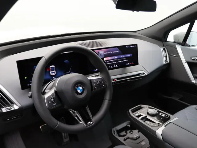 BMW iX xDrive60 2025 Elektrisch 11