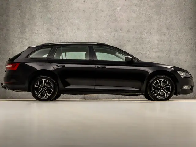 Škoda Superb Combi 1.6 TDI Sportline 2016 Diesel 4