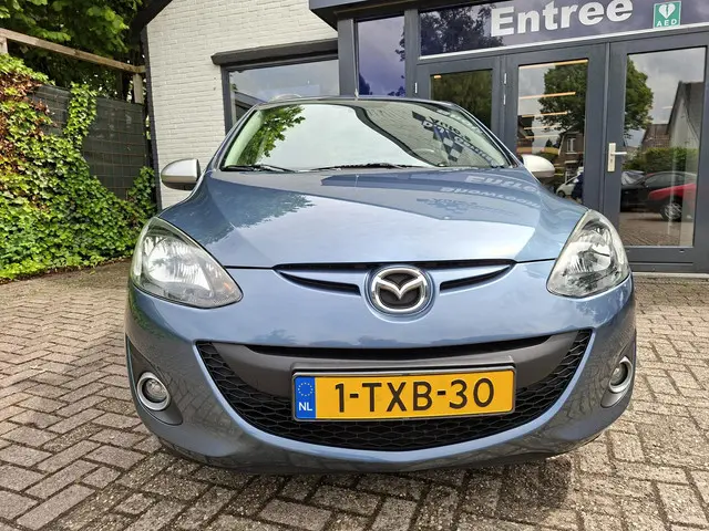 Mazda 2 2