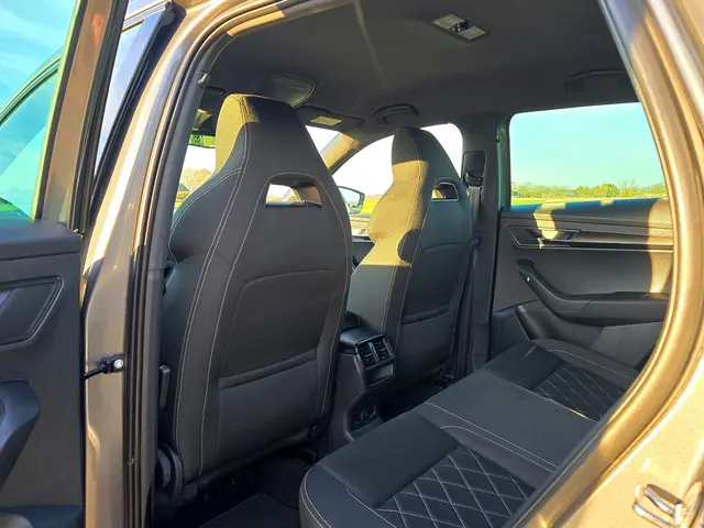 Škoda Karoq 1.5 TSI ACT Sportline Business 2024 Benzine 37