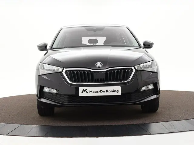 Škoda Scala 1.0 TSI 110pk Ambition 2023 Benzine 18