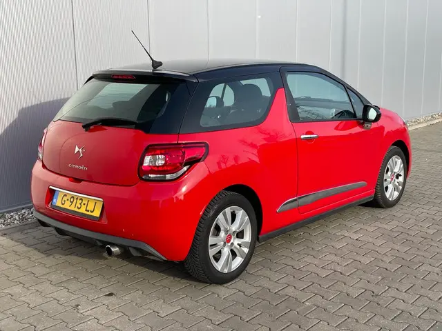 Citroën DS3 1.2 VTi Chic, airco, cruise. 2013 Benzine 9