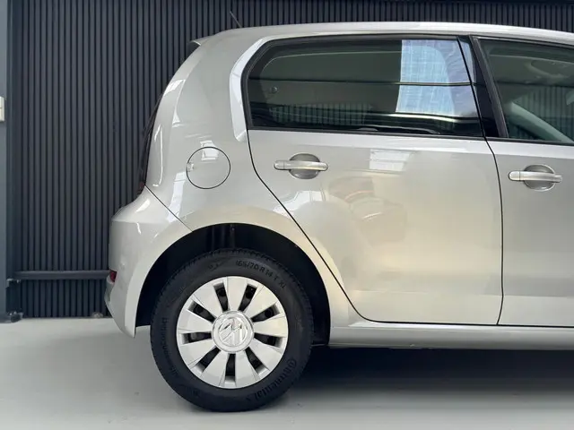 Volkswagen up! 1.0 BMT up! Parkeersensoren 2017 Benzine 6