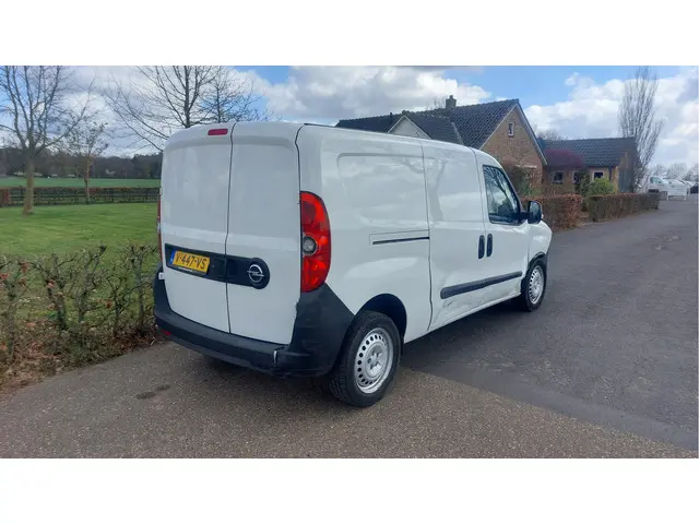 Opel Combo 2