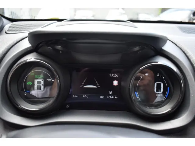 Toyota Yaris 1.5 Hybrid Executive 2022 Hybride Benzine 17