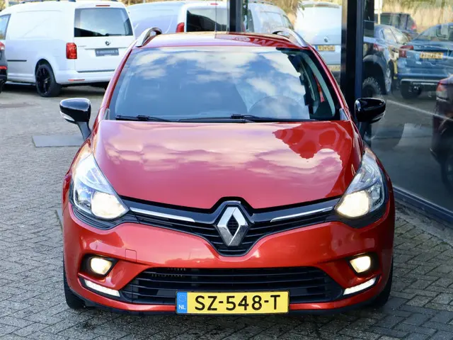 Renault Clio Estate 0.9 TCe Limited 2018 Benzine 17