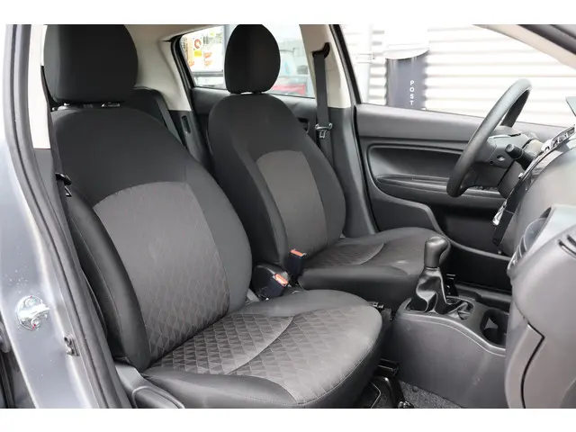 Mitsubishi Space Star 1.2 Connect+ 2023 Benzine 11
