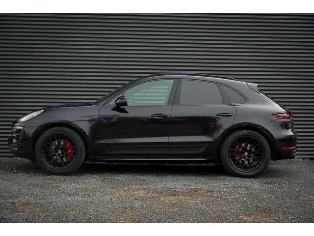 Porsche Macan 3
